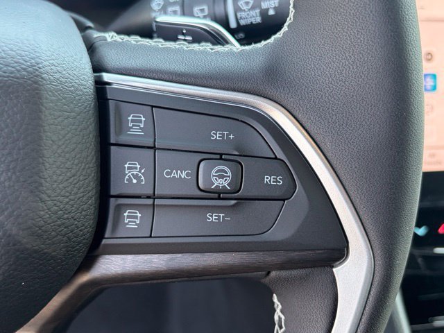 New 2026 Jeep Grand Cherokee Limited w/ Luxury Tech Group II AWD/4WD image 19
