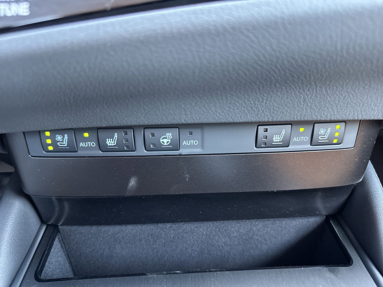 New 2025 Lexus ES 350 w/ Premium Package image 25