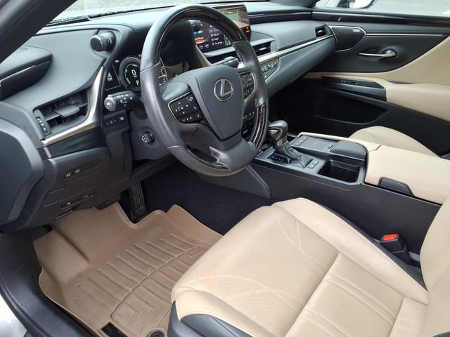 Used 2021 Lexus ES 300h Ultra Luxury w/ Accessory Package 2 image 14