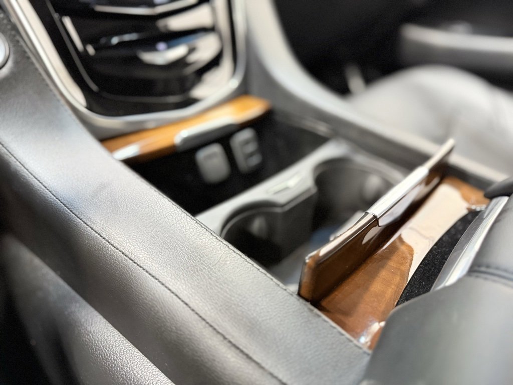 Used 2017 Cadillac Escalade Premium Luxury w/ LPO, Radiant Package image 28