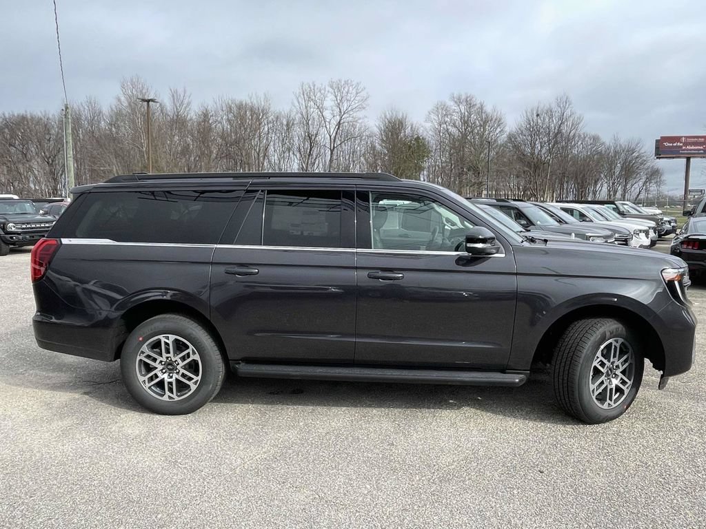 New 2026 Ford Expedition Max Active RWD image 2