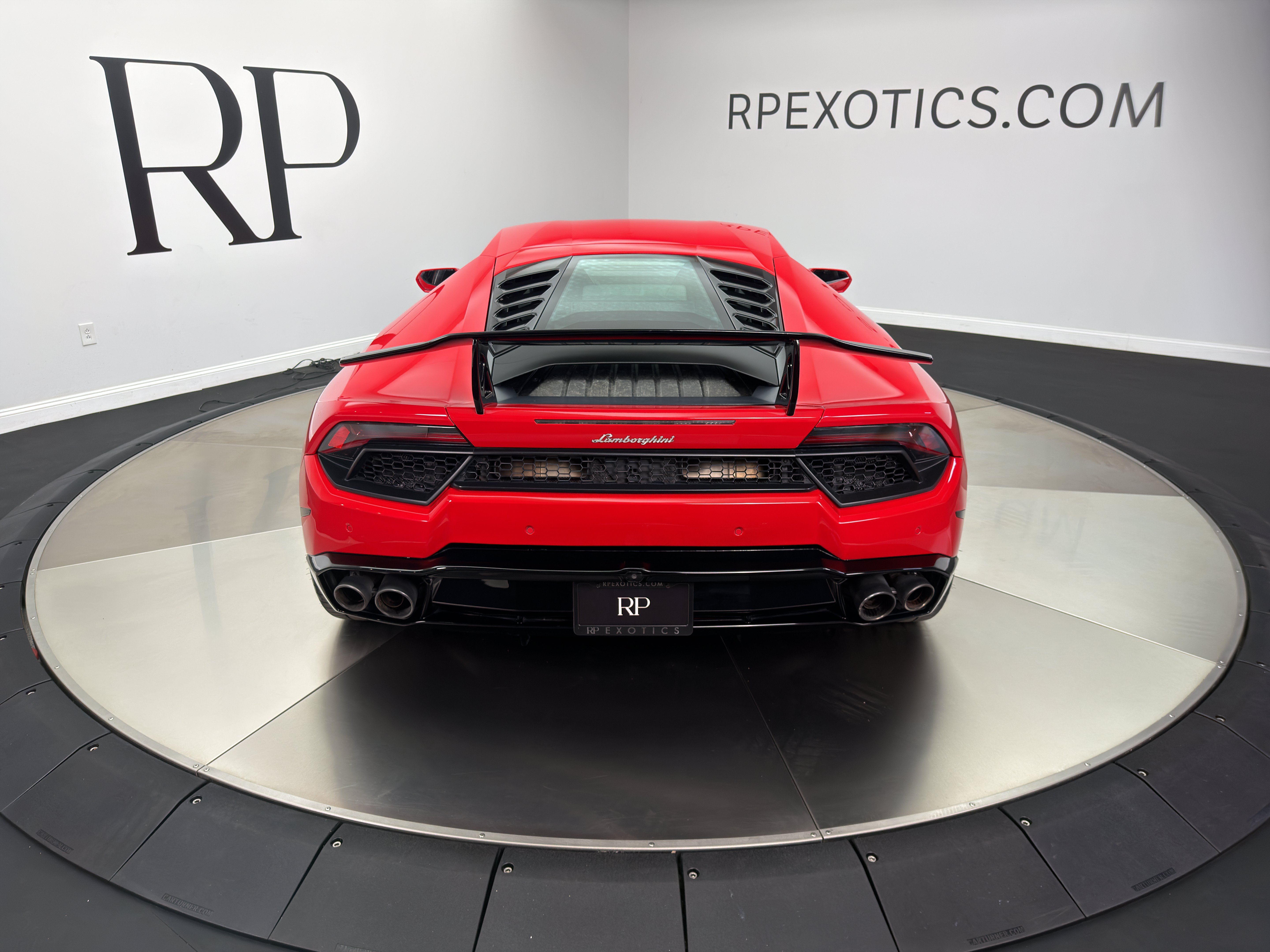Used 2016 Lamborghini Huracan LP 580-2 RWD image 8