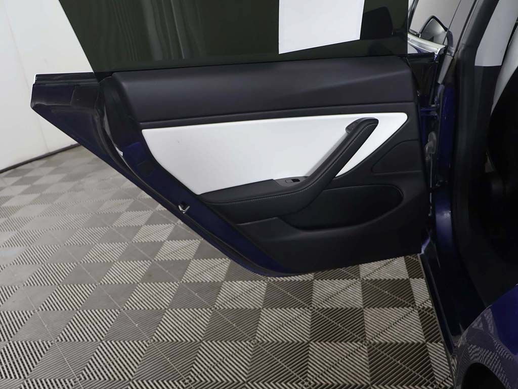 Used 2019 Tesla Model 3 Standard Range Plus RWD image 28