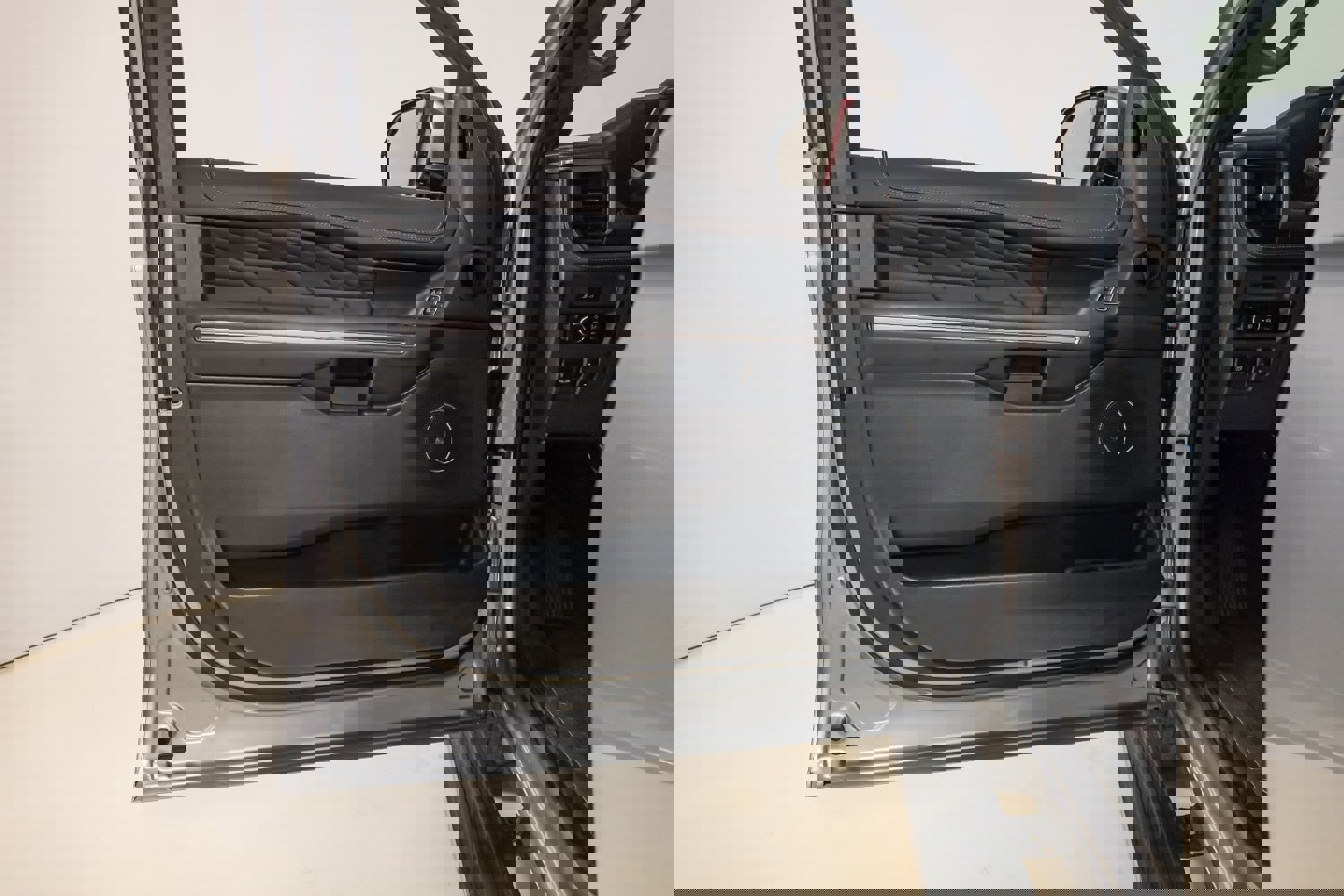 Used 2024 Ford Expedition Platinum image 15