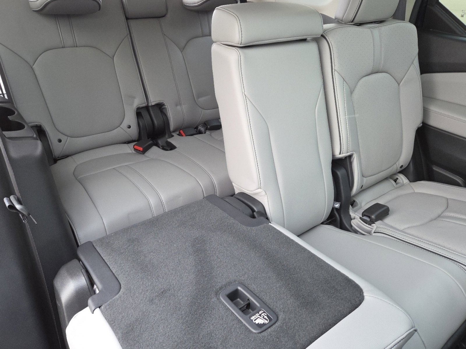 Used 2025 Honda Pilot Elite image 23