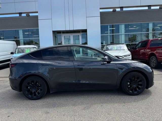 Used 2025 Tesla Model Y Long Range AWD/4WD image 31