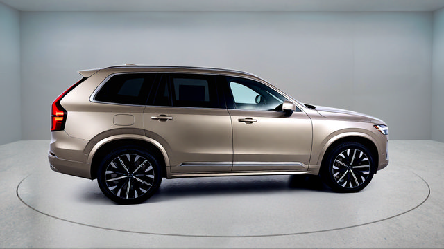 New 2026 Volvo XC90 T8 Plus w/ Protection Package Premier AWD/4WD image 8