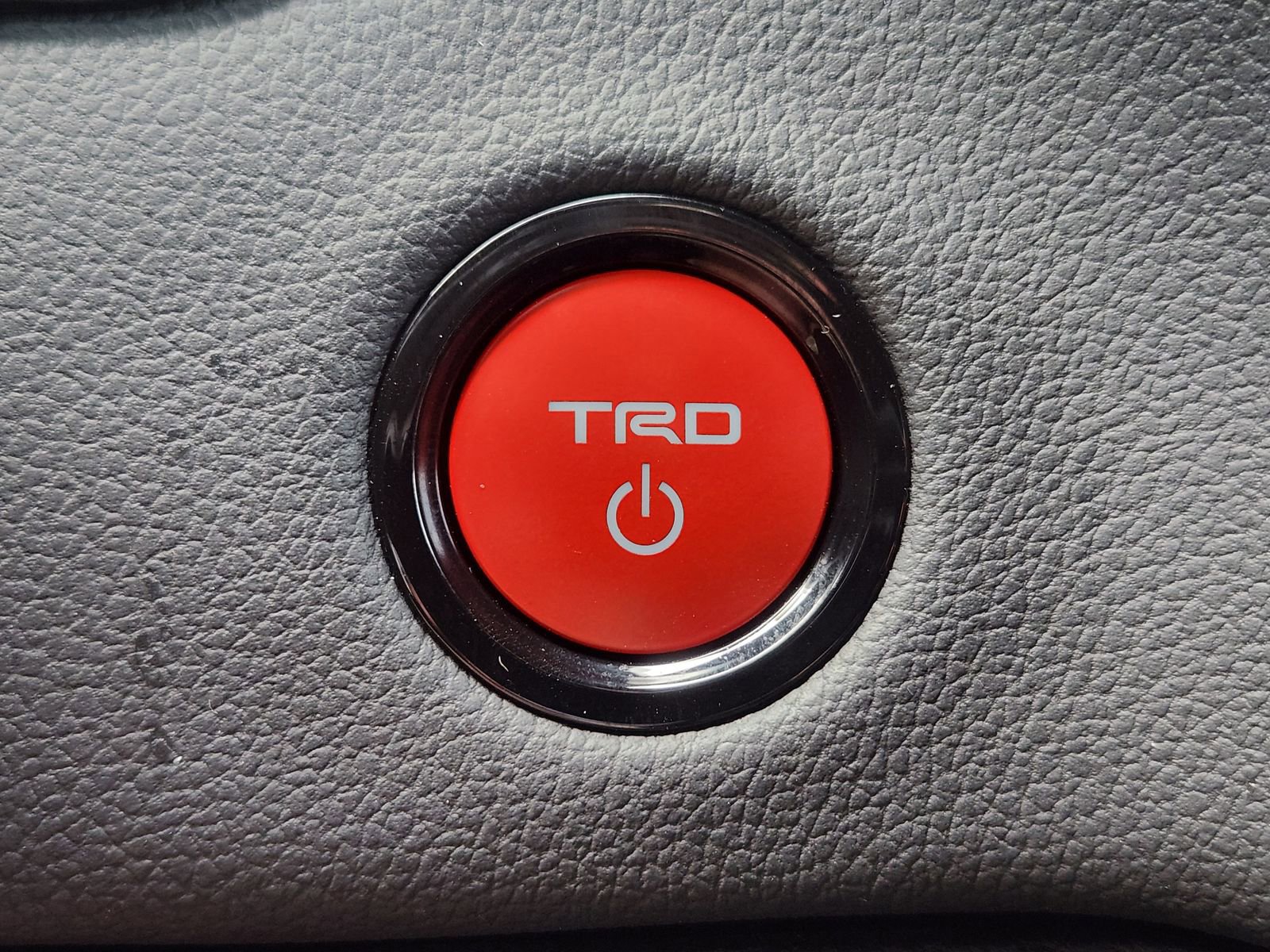 Used 2025 Toyota Sequoia TRD Pro AWD/4WD image 24