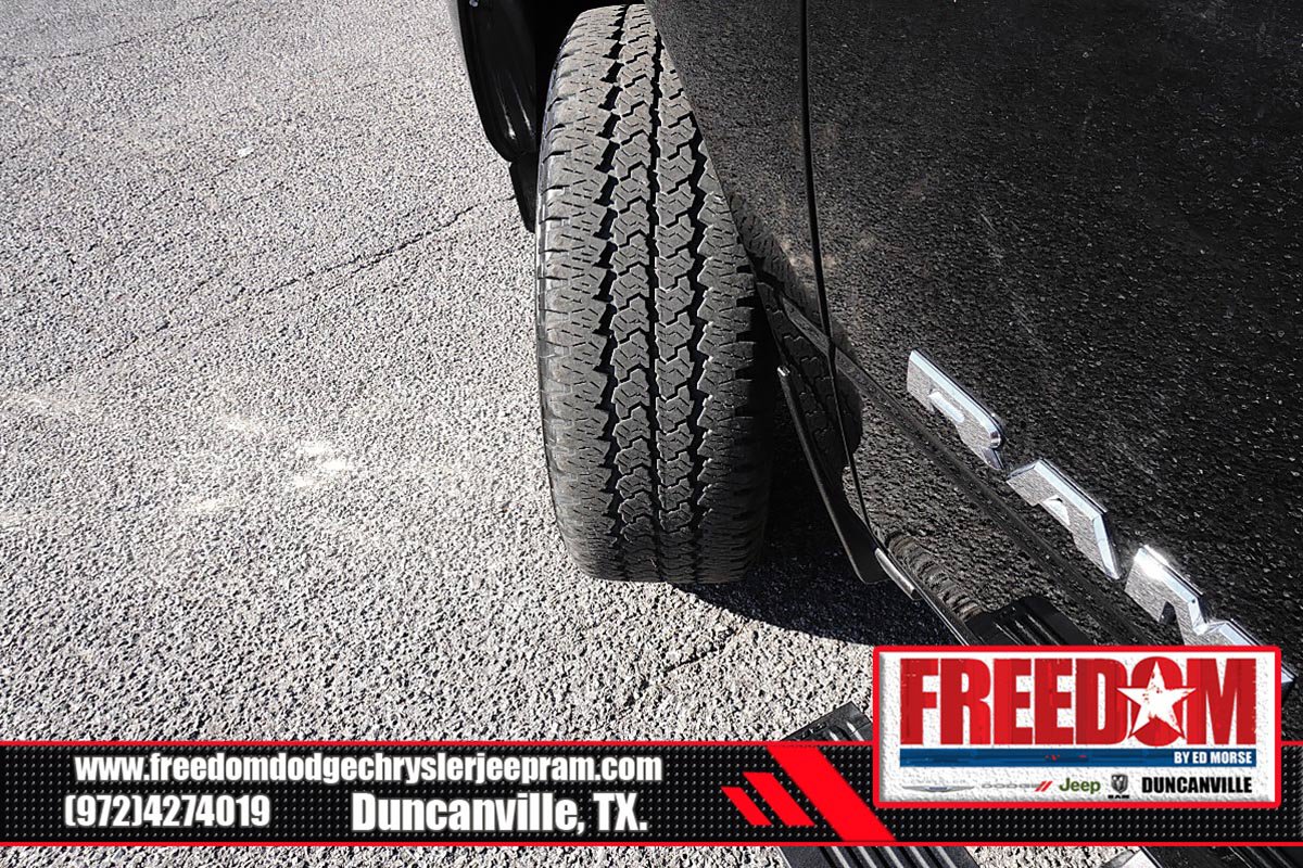 Used 2025 RAM 3500 Laramie AWD/4WD image 46