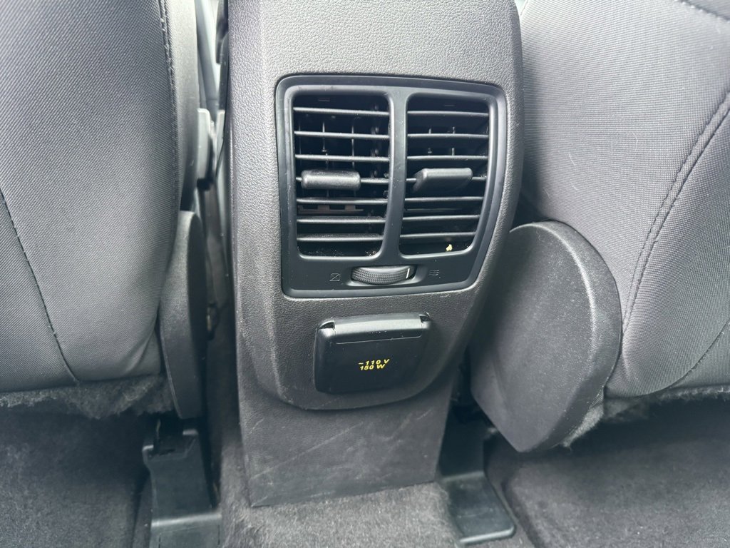 Used 2017 Ford C-MAX Energi SE w/ Equipment Group 401A image 8