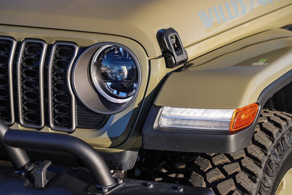 New 2026 Jeep Gladiator Willys AWD/4WD image 5