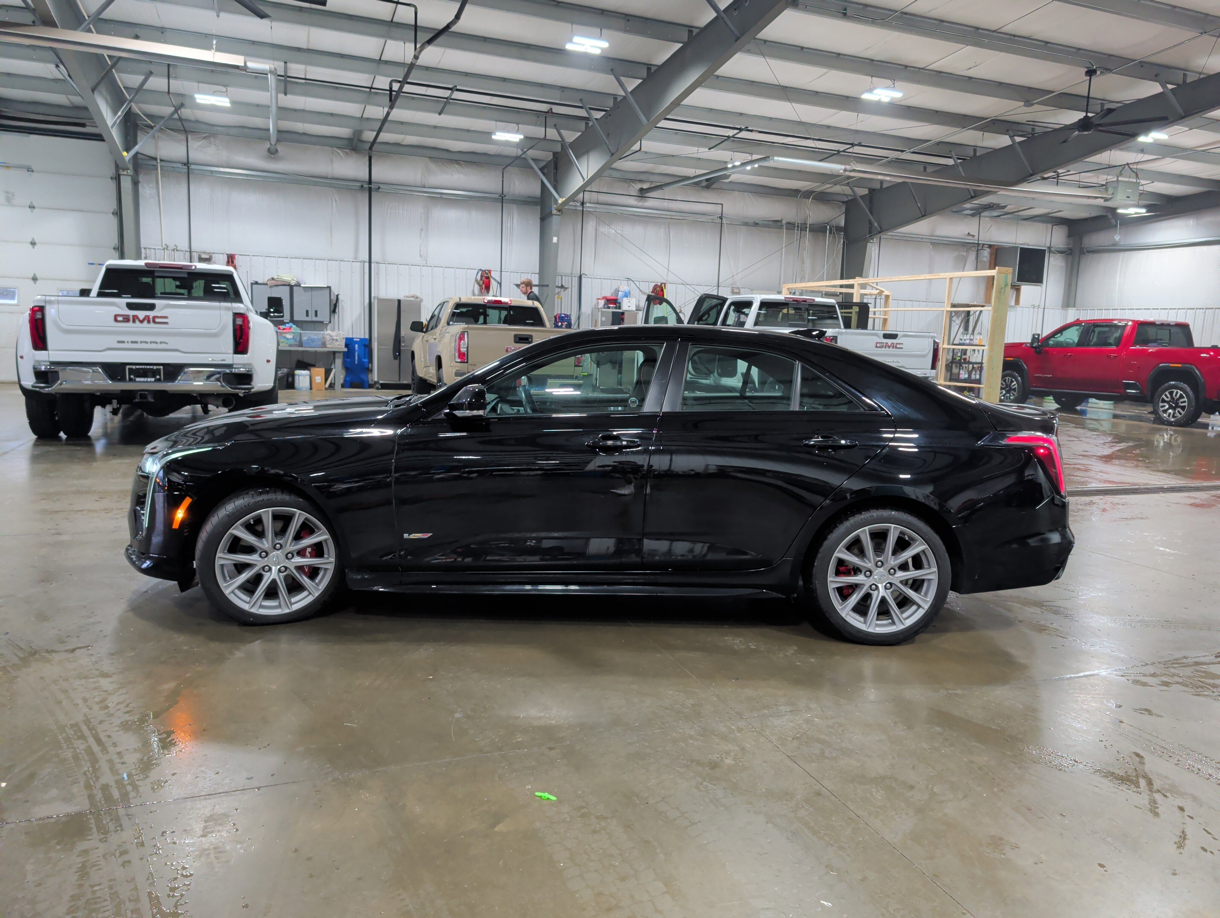 Used 2022 Cadillac CT4 V image 5