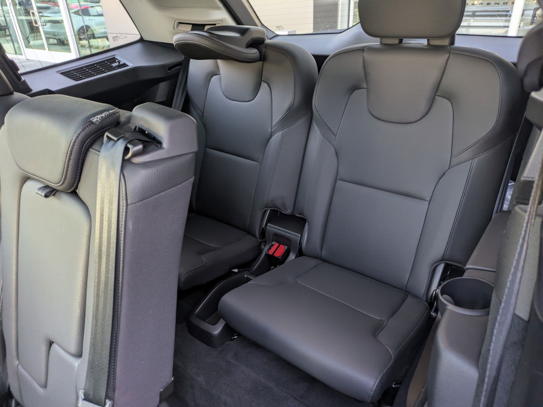 Certified 2023 Volvo XC90 T8 Plus w/ Protection Package Premier image 29