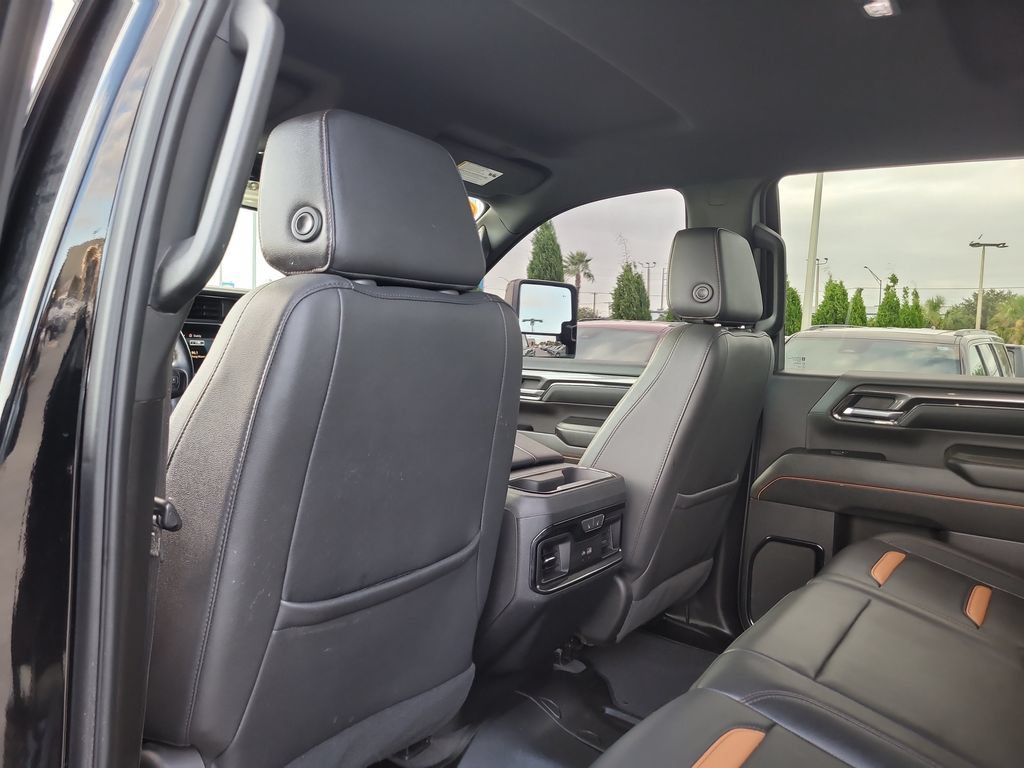 Used 2024 GMC Sierra 2500 AT4 AWD/4WD image 12