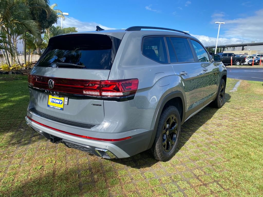 New 2025 Volkswagen Atlas Peak Edition SE image 7