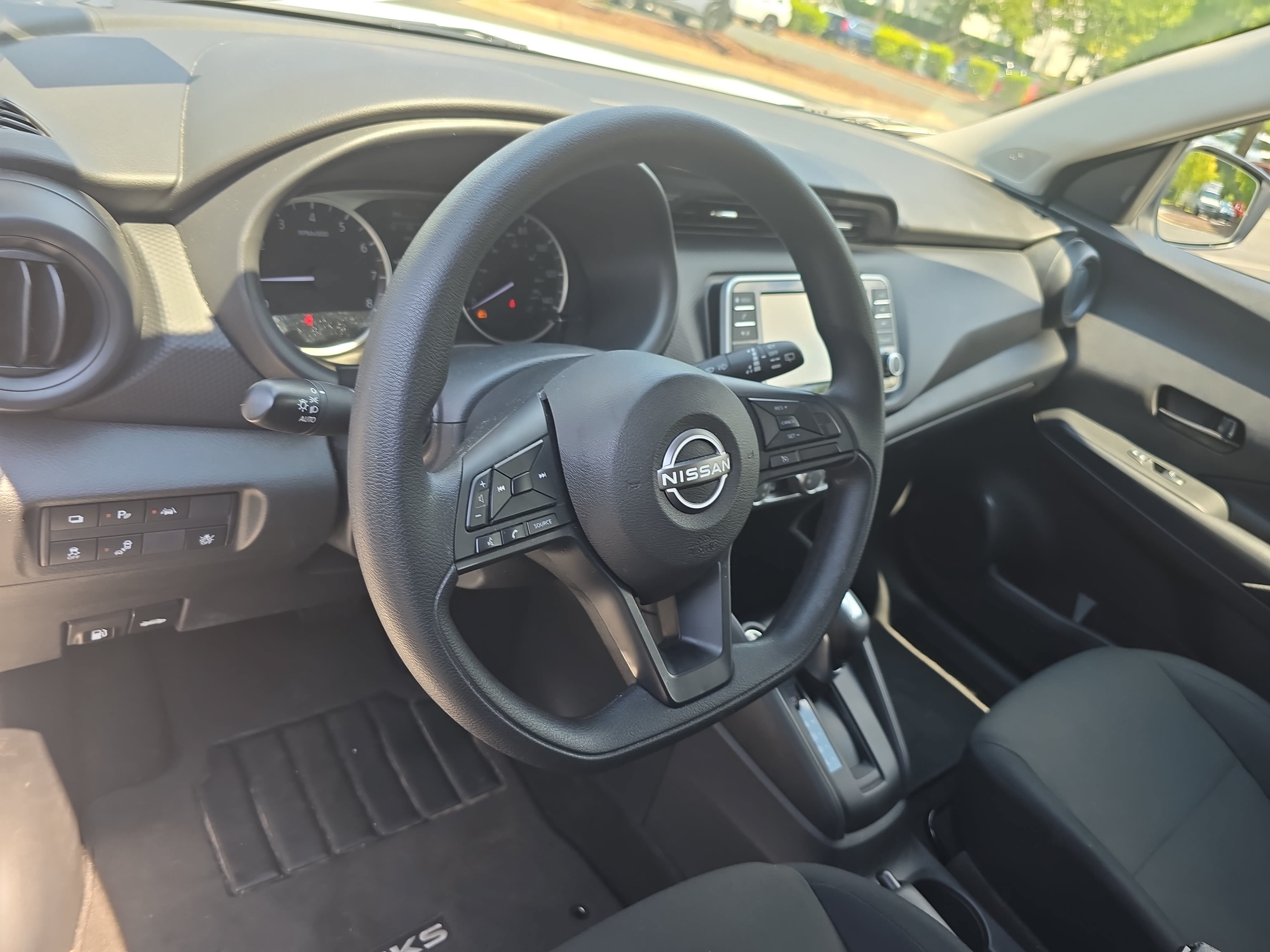 Used 2025 Nissan Kicks Play S FWD image 15