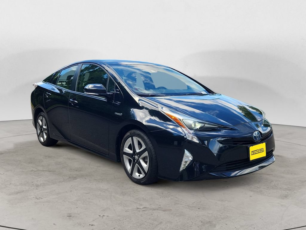 Used 2016 Toyota Prius Three Touring FWD image 3