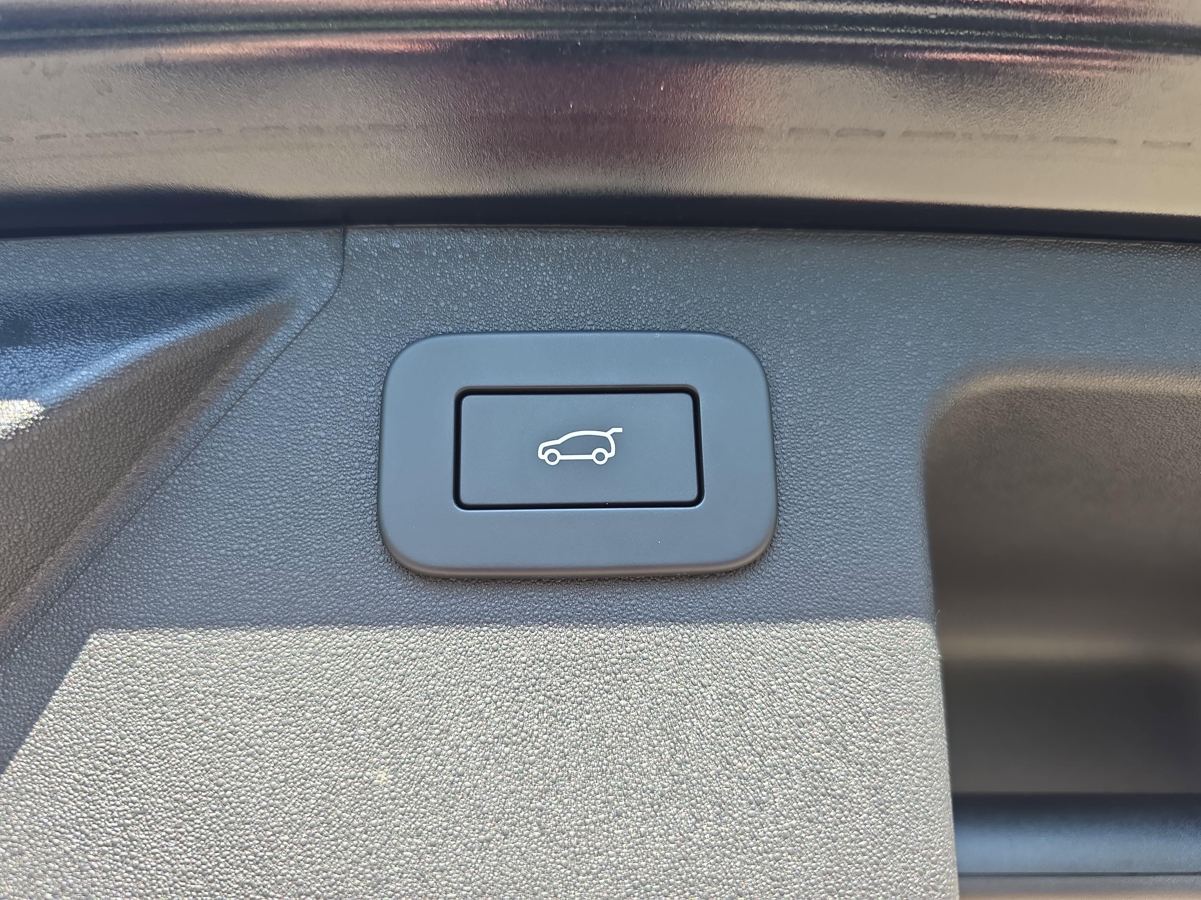 Certified 2025 Land Rover Discovery Sport S AWD/4WD image 13