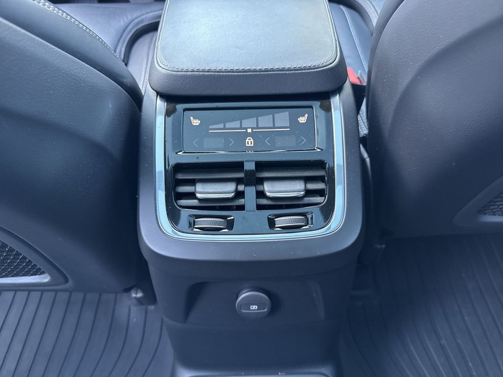 Used 2021 Volvo XC90 T8 Inscription w/ Advanced Package image 22