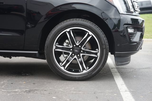Used 2021 Ford Expedition Limited RWD image 4