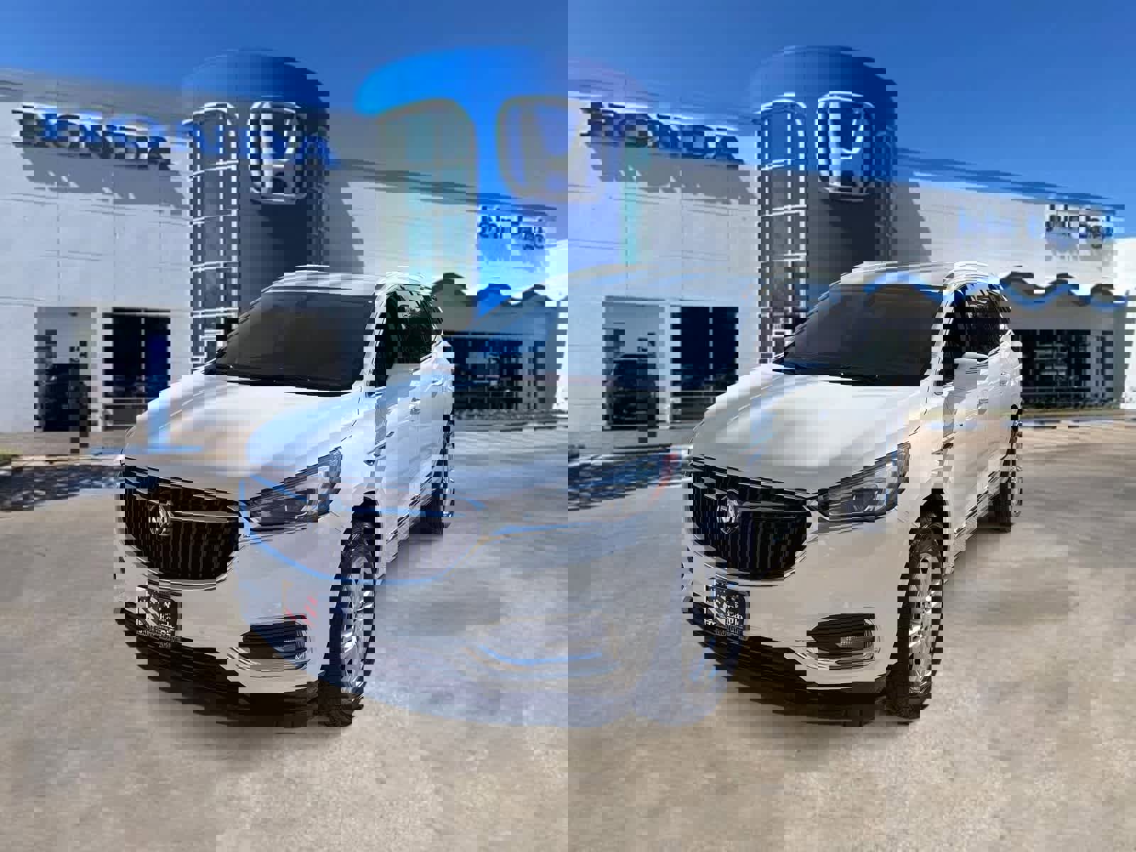 Used 2019 Buick Enclave Essence image 1