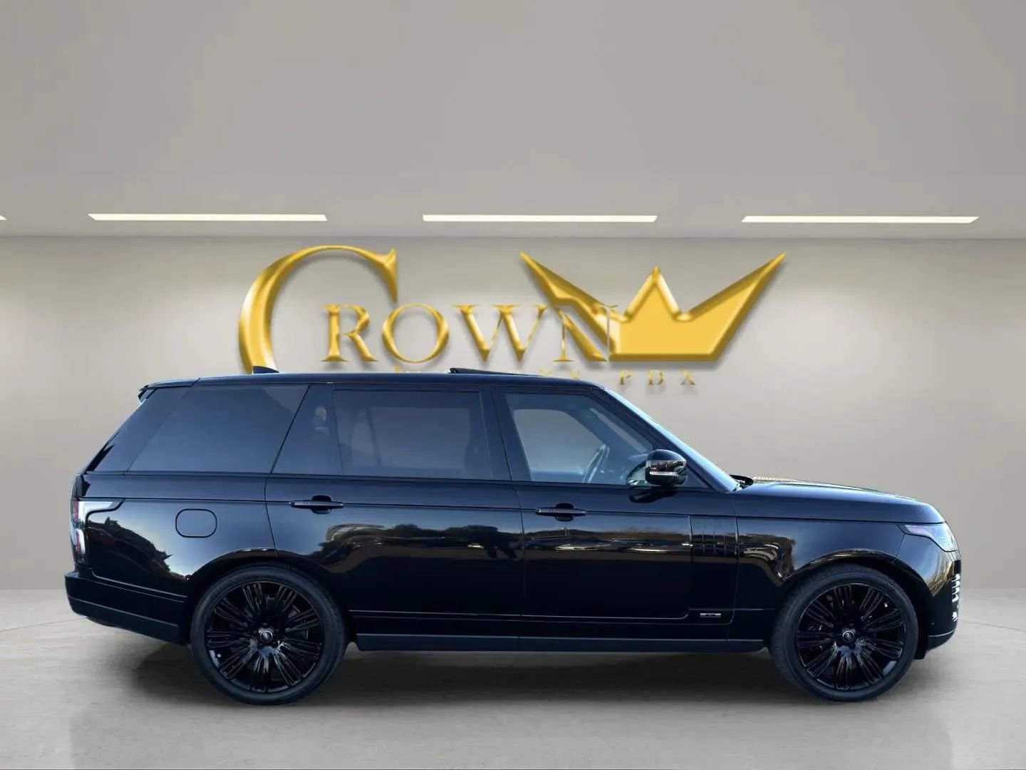 Used 2021 Land Rover Range Rover P525 Westminster Edition LWB image 5