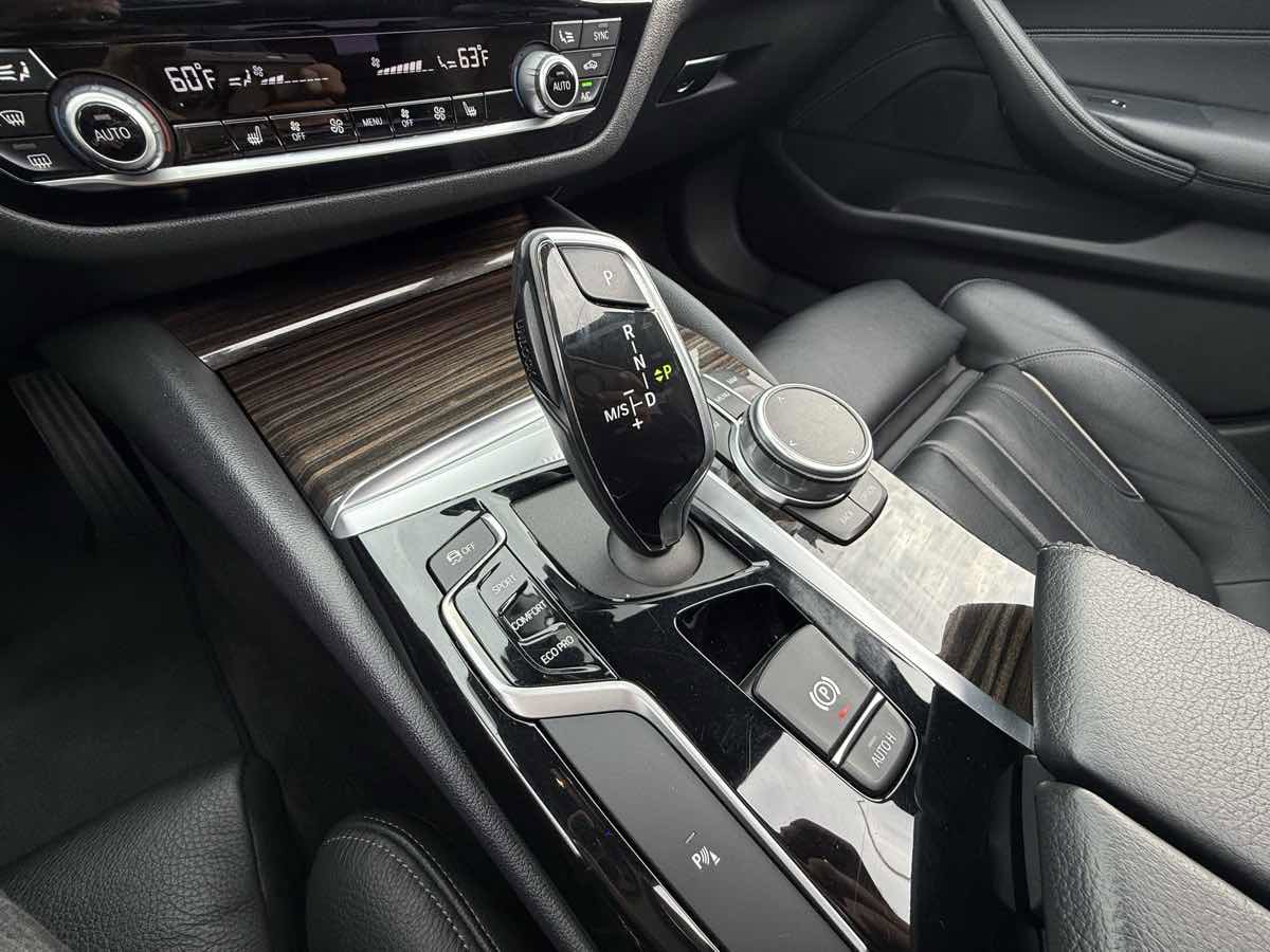 Used 2019 BMW 530i w/ Convenience Package image 20