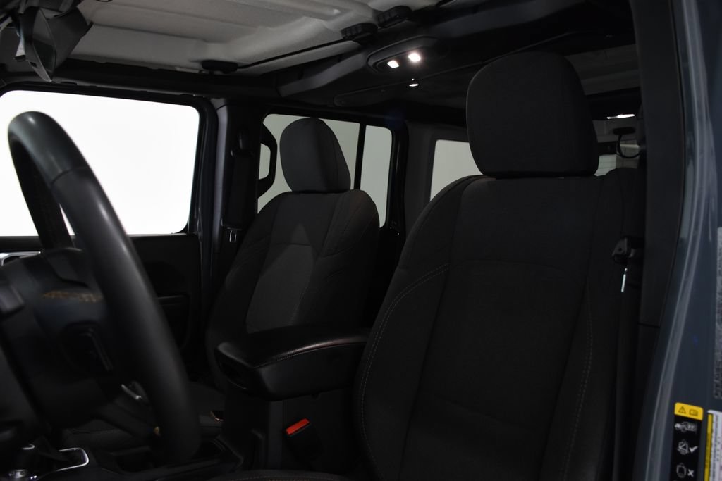 Used 2024 Jeep Wrangler Unlimited AWD/4WD image 23