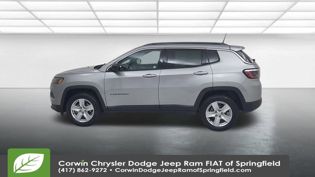 Used 2022 Jeep Compass Latitude image 9
