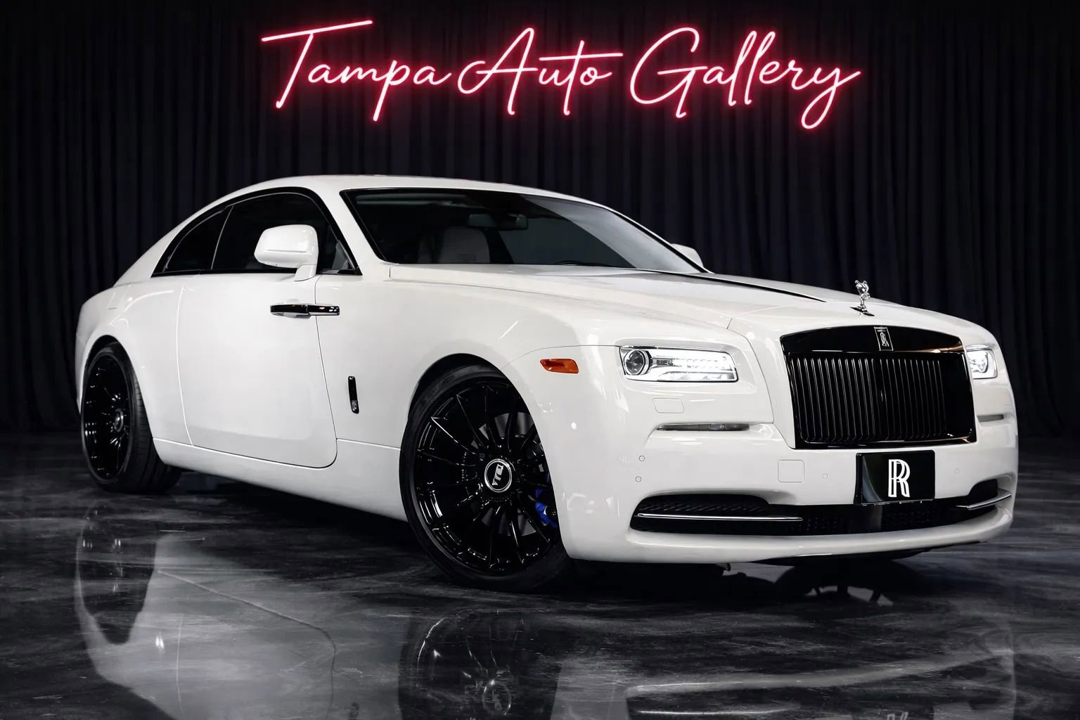 Used 2014 Rolls-Royce Wraith image 1
