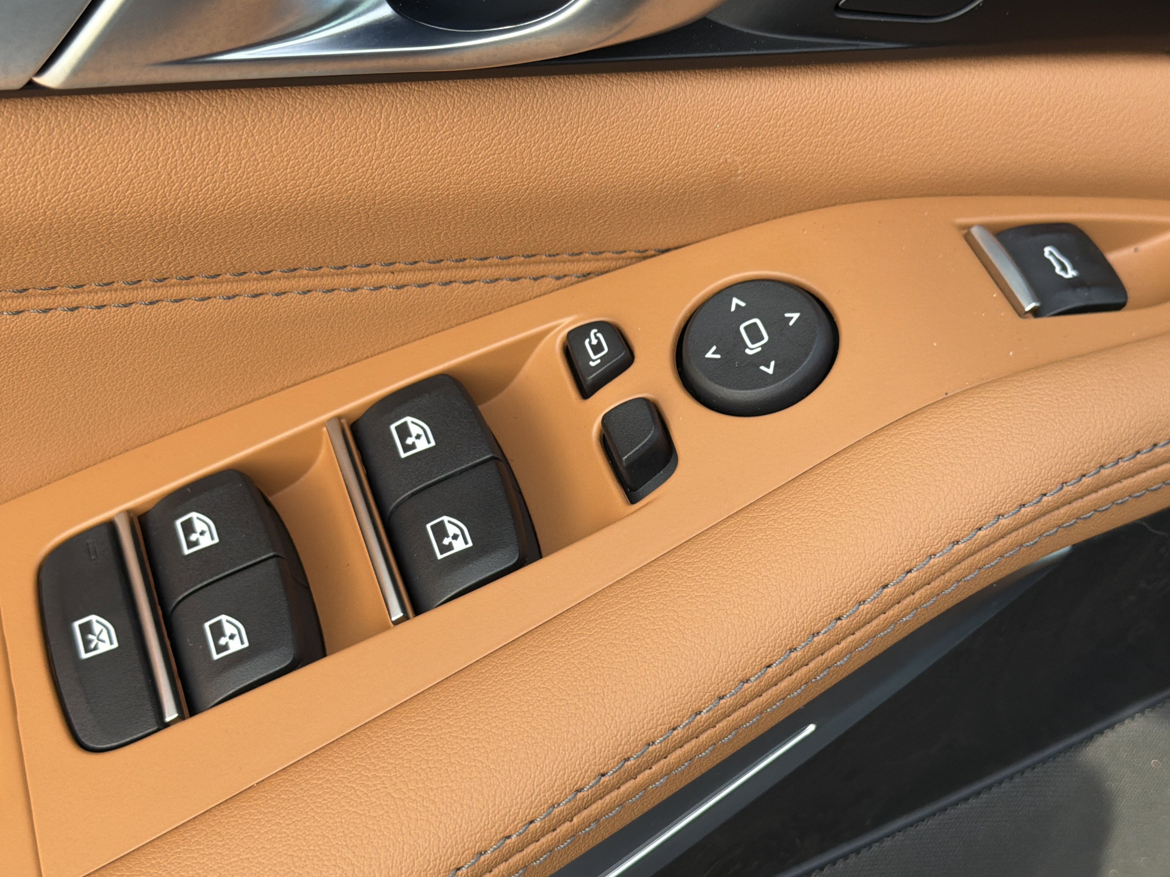 New 2026 BMW X5 sDrive40i w/ M Sport Package image 18