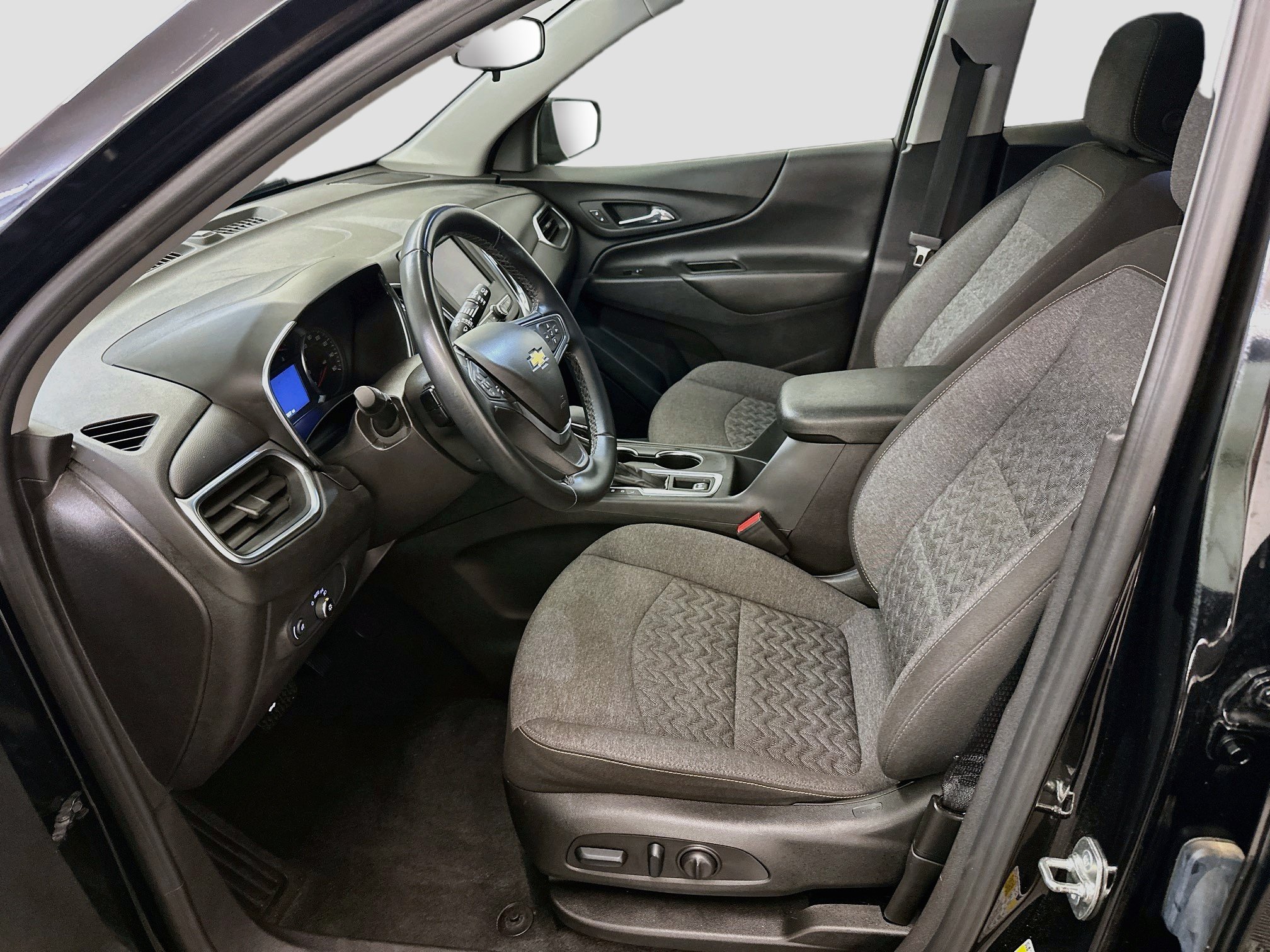Used 2024 Chevrolet Equinox LT AWD/4WD image 13