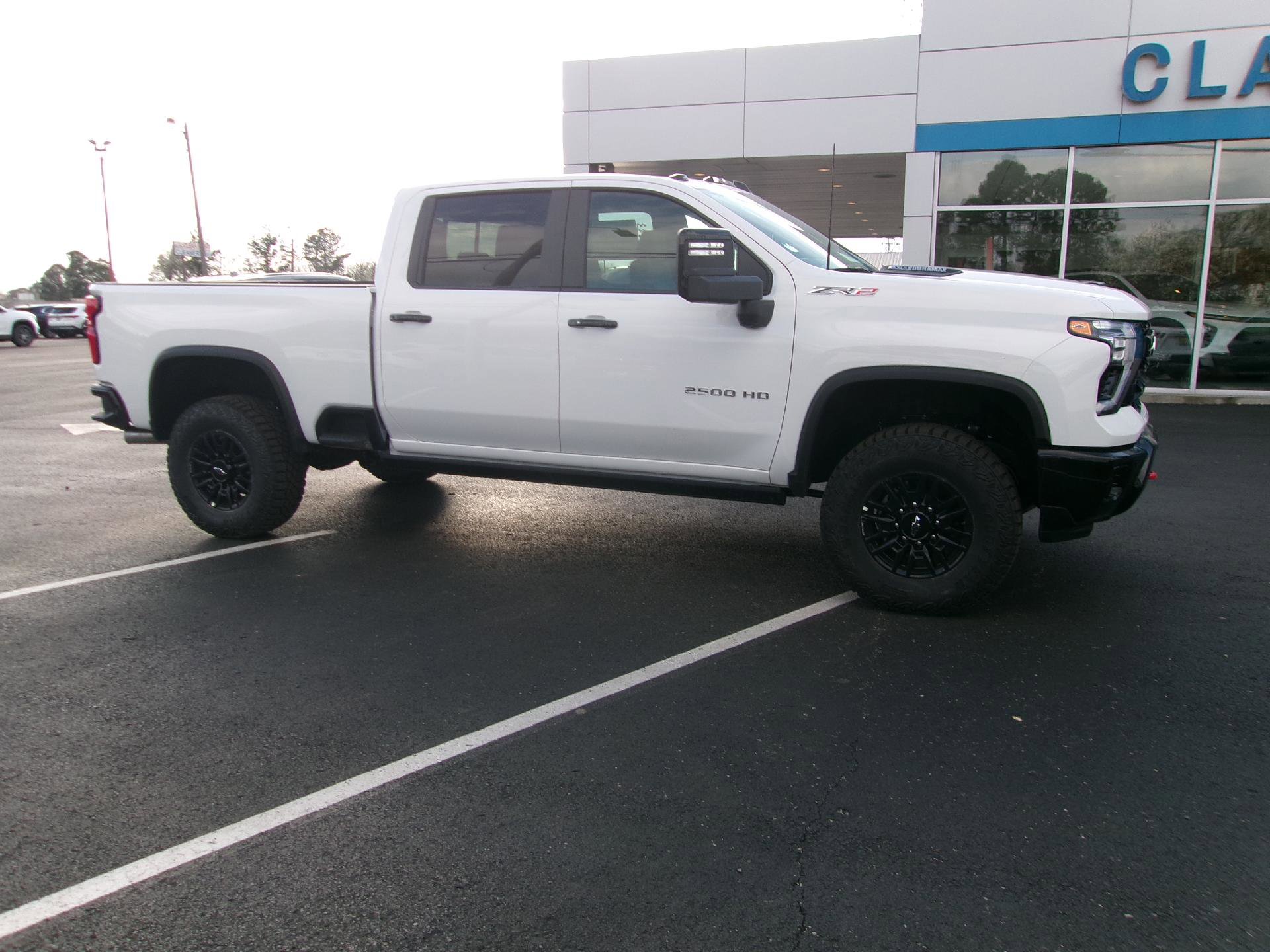 New 2026 Chevrolet Silverado 2500 ZR2 AWD/4WD image 1