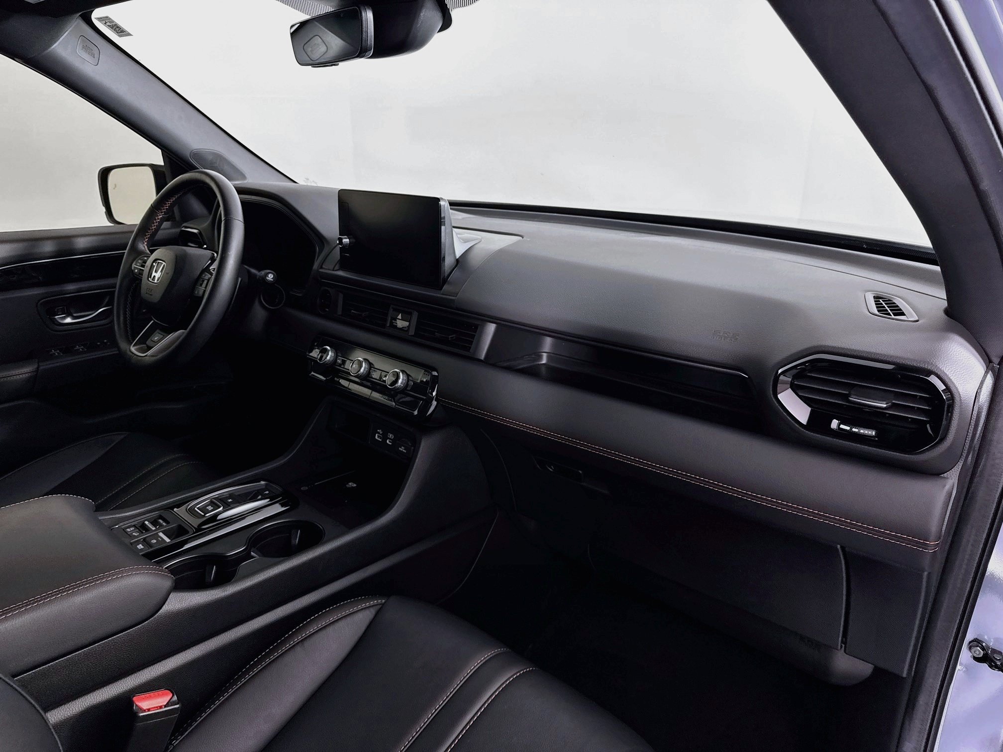 Certified 2025 Honda Pilot TrailSport image 30