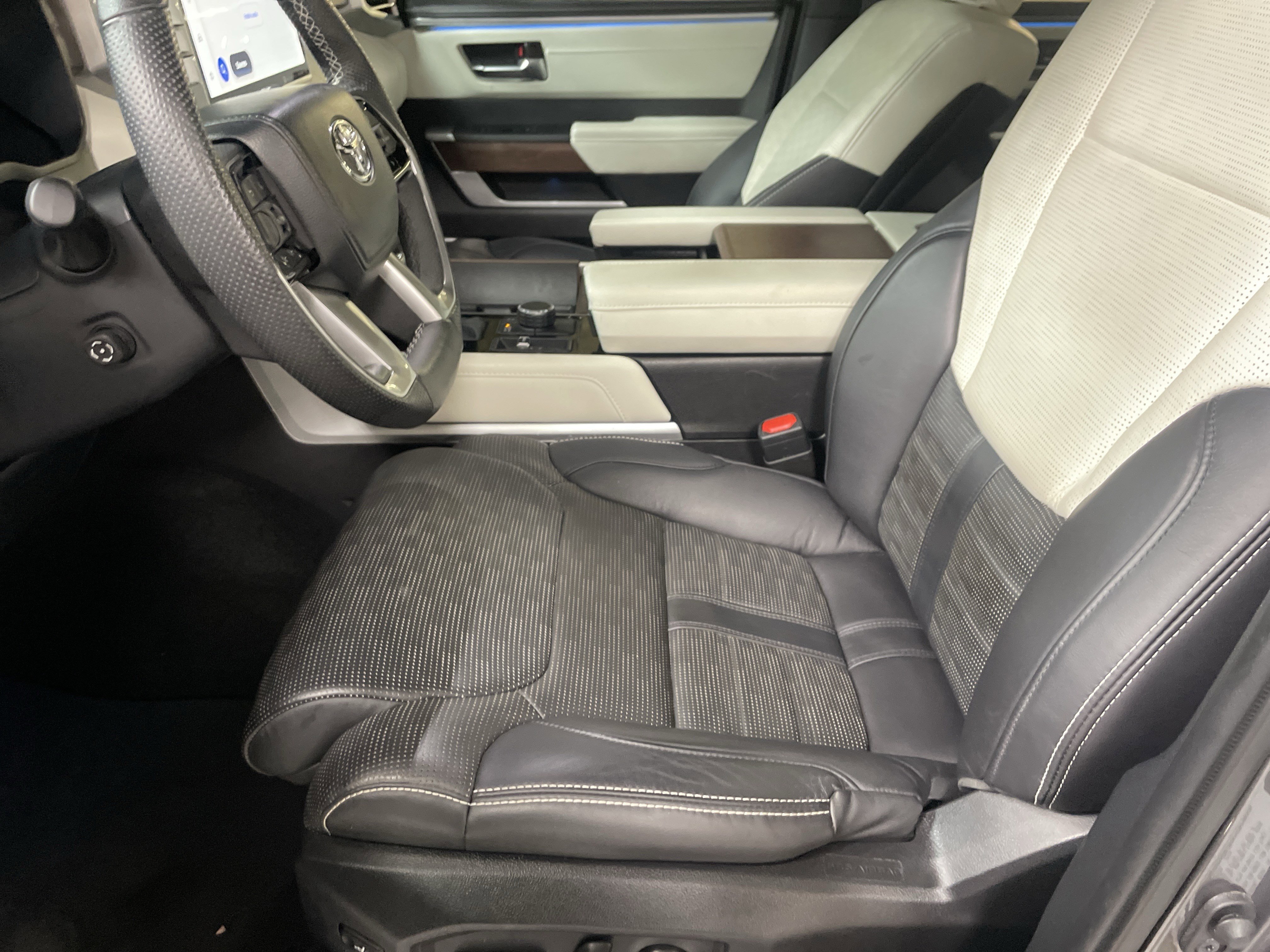 Used 2024 Toyota Tundra Capstone AWD/4WD image 16