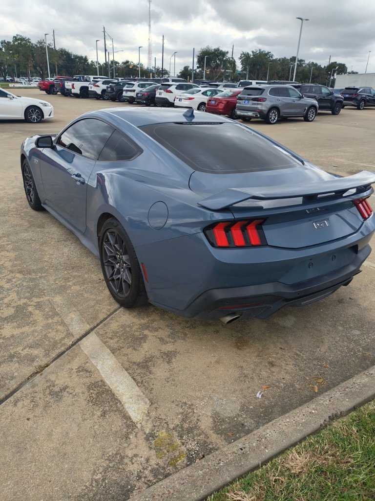 Used 2024 Ford Mustang GT Premium w/ GT Performance Package RWD image 4