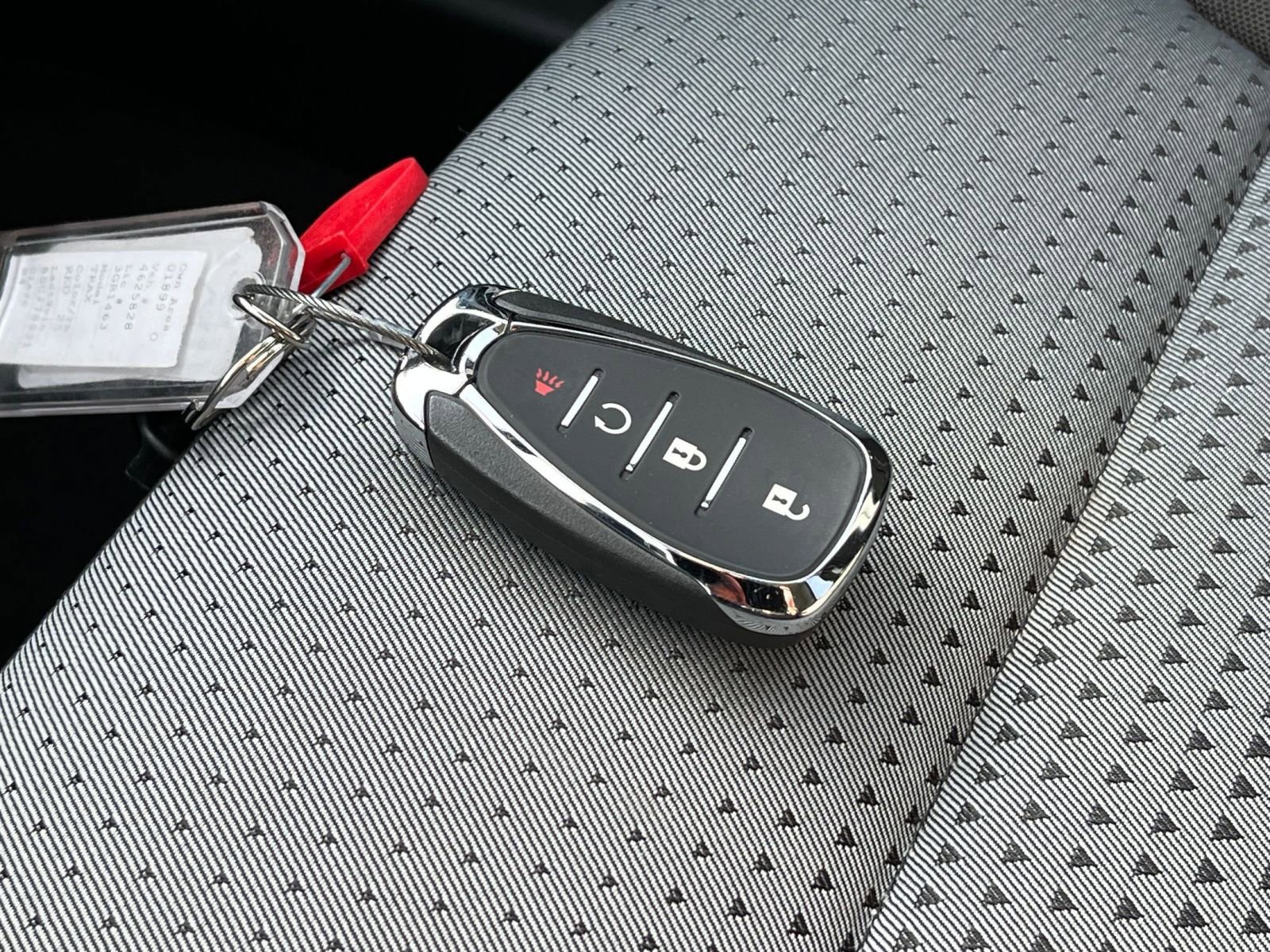 Used 2025 Chevrolet Trax LT w/ LT Convenience Package image 22