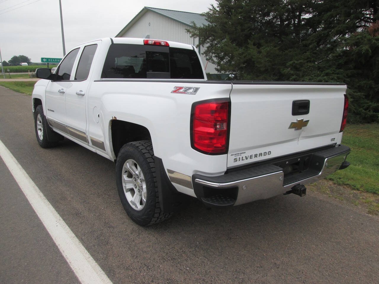 Used 2014 Chevrolet Silverado 1500 LTZ Z71 w/ LTZ Plus Package AWD/4WD image 3