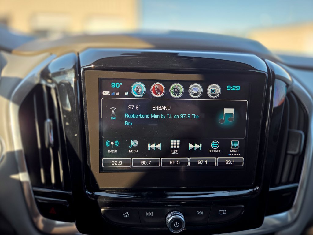 Used 2019 Chevrolet Traverse Premier w/ LPO, Cargo Package AWD/4WD image 23