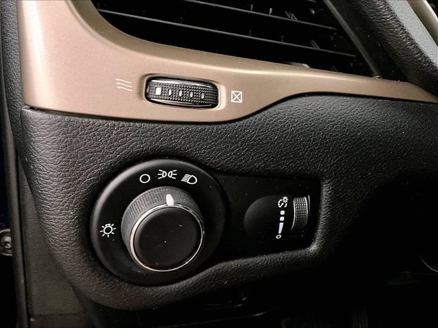 Used 2016 Jeep Cherokee Sport AWD/4WD image 30