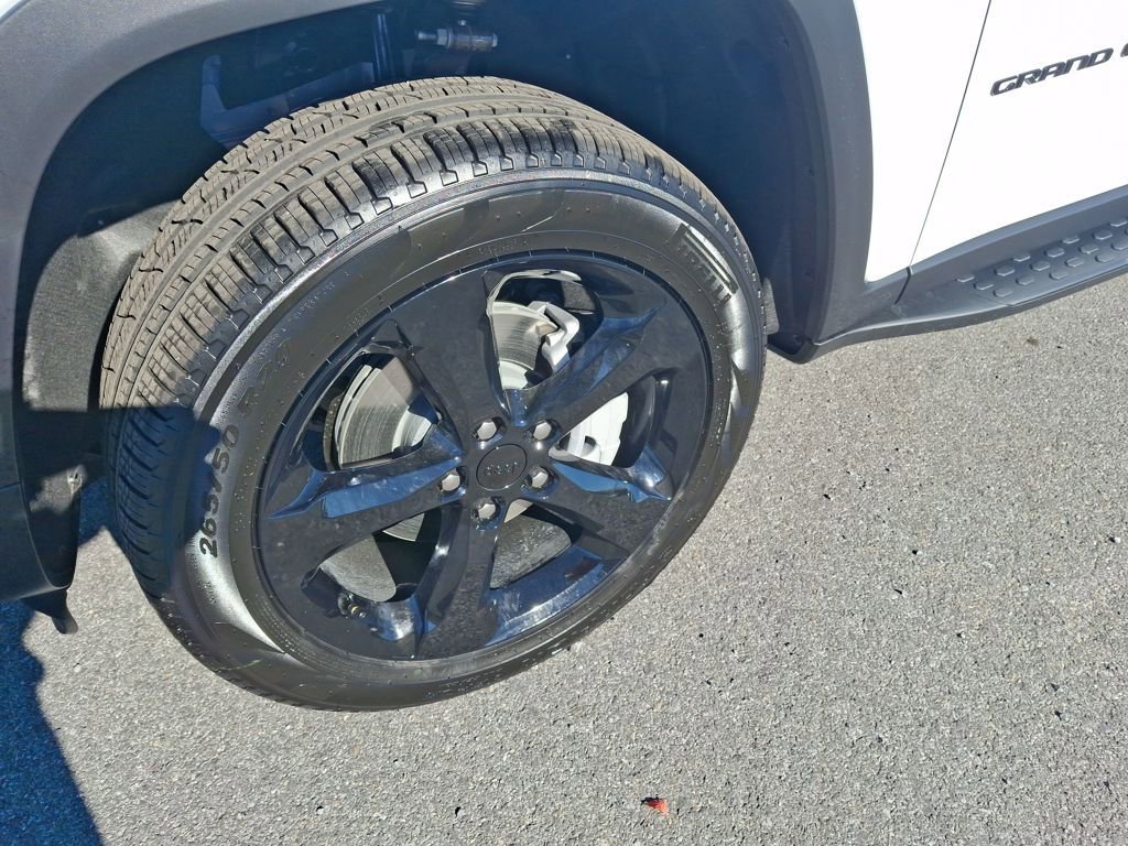 New 2025 Jeep Grand Cherokee Limited w/ Black Appearance Package image 30