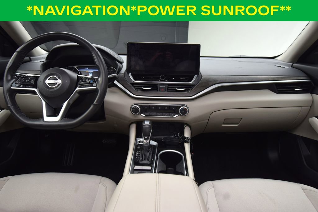 Used 2023 Nissan Altima 2.5 SV w/ SV Premium Package image 4