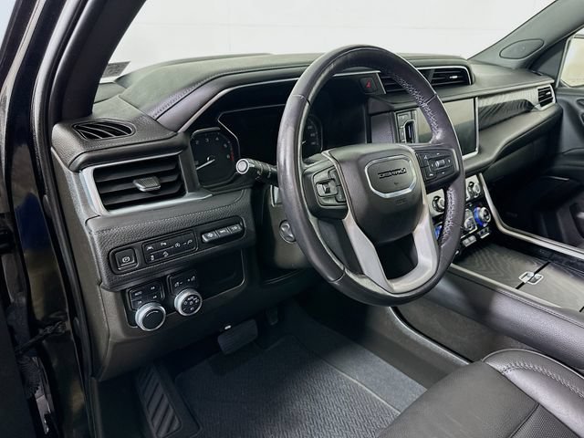 Used 2021 GMC Yukon Denali w/ Denali Premium Package AWD/4WD image 11