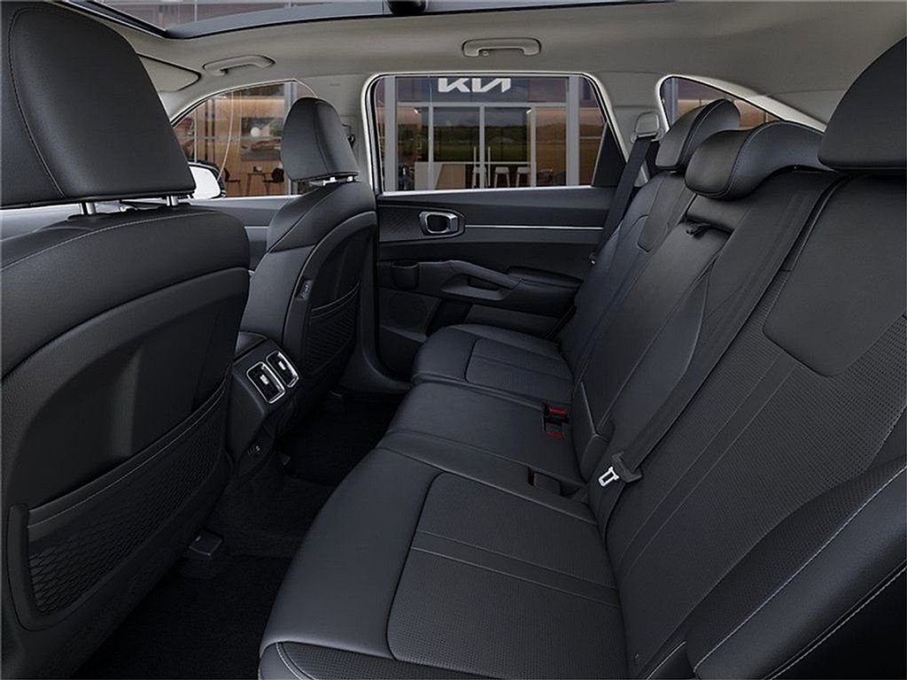 Certified 2025 Kia Sorento S w/ Panoramic Sunroof Package image 18