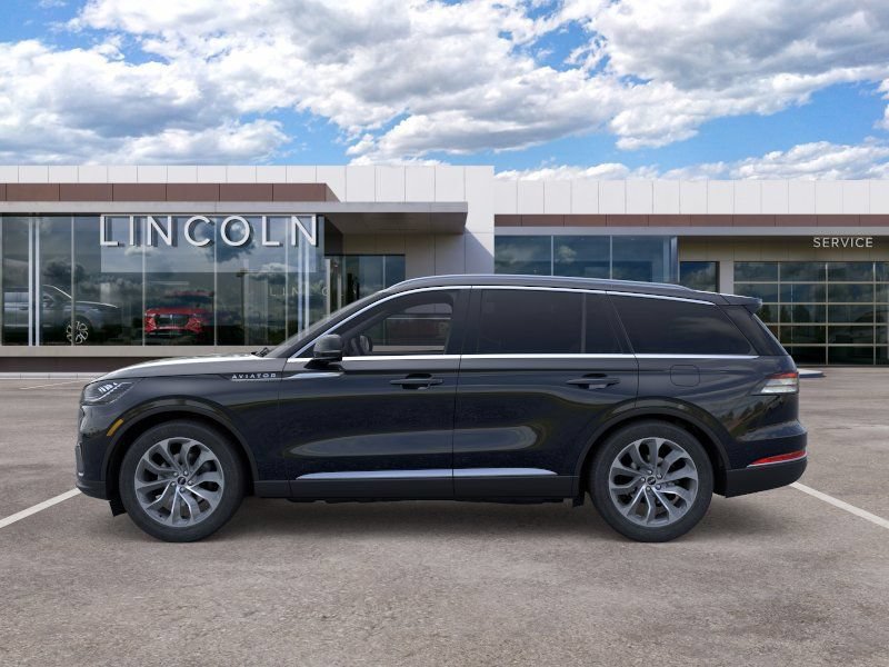 New 2026 Lincoln Aviator AWD image 3