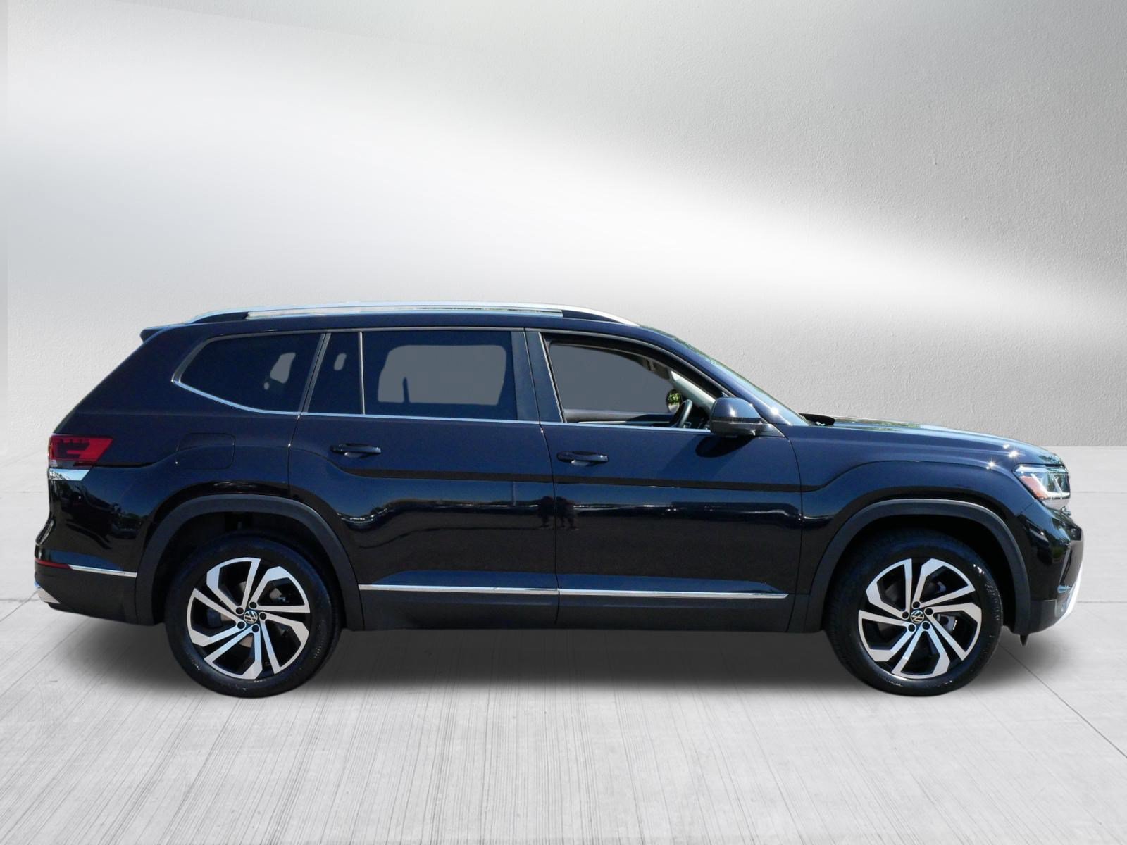 Certified 2023 Volkswagen Atlas SEL AWD/4WD image 8
