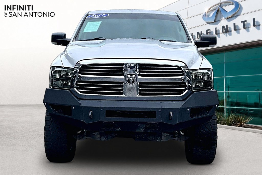Used 2017 RAM 1500 Lone Star AWD/4WD image 4