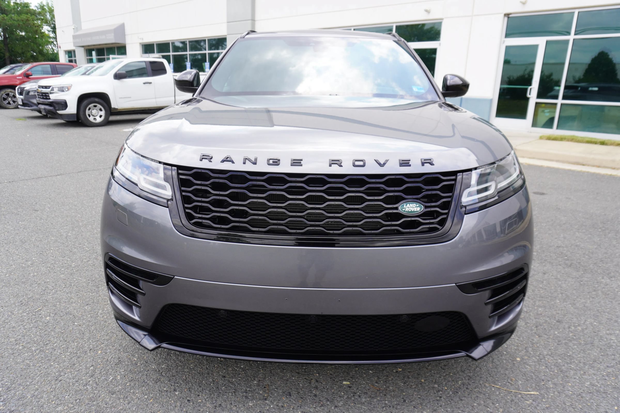 Used 2018 Land Rover Range Rover Velar R-Dynamic HSE AWD/4WD image 2