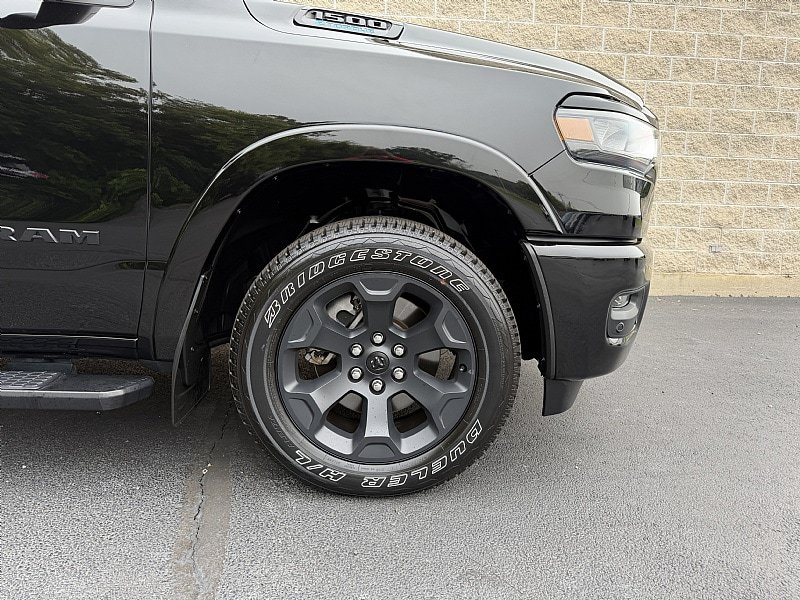 Used 2025 RAM 1500 Big Horn AWD/4WD image 9