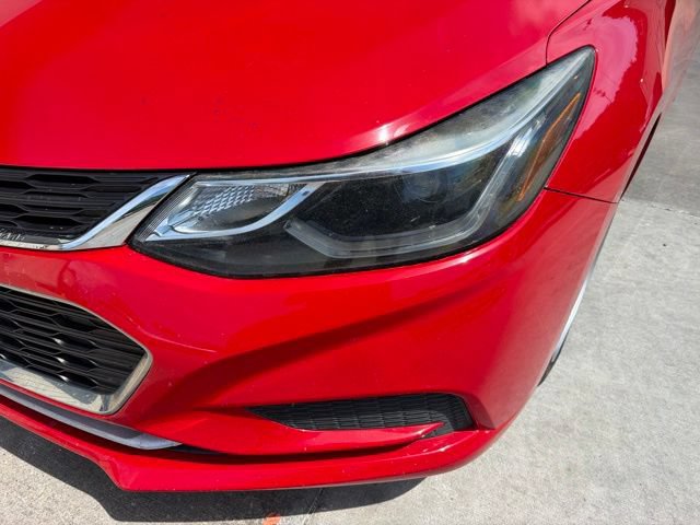 Used 2017 Chevrolet Cruze LT w/ Convenience Package FWD image 9